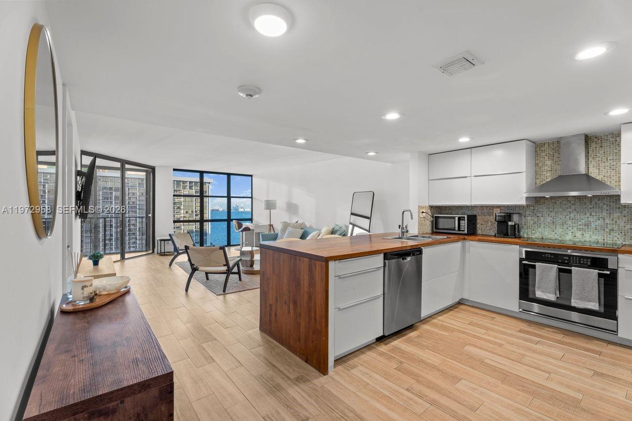 BRICKELL PLACE PHASE II C - Residential