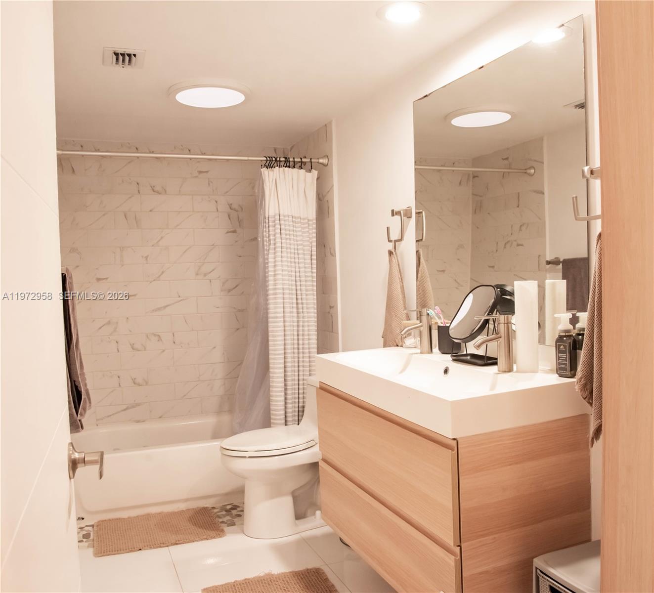 BRICKELL PLACE PHASE II C - Residential