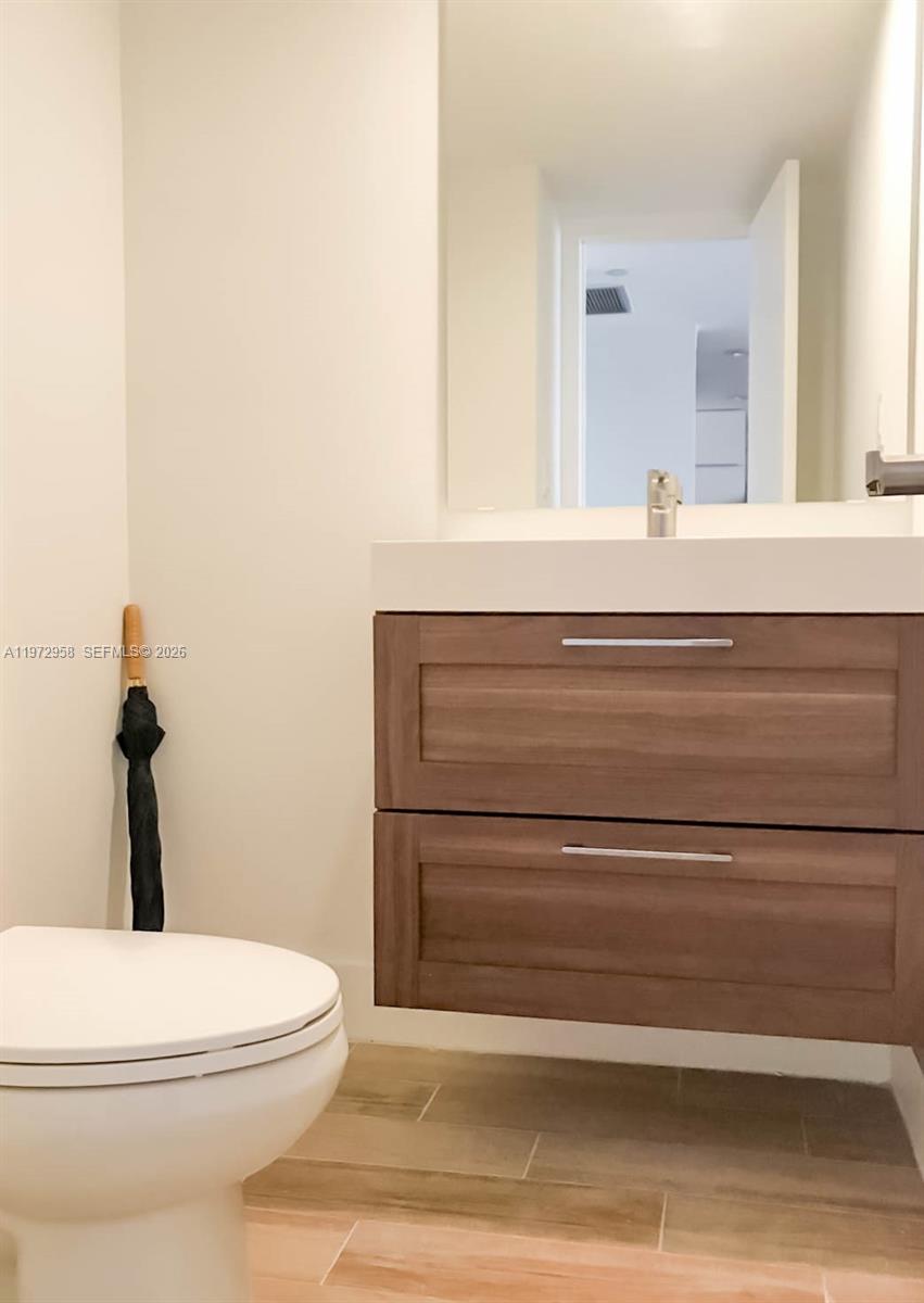 BRICKELL PLACE PHASE II C - Residential