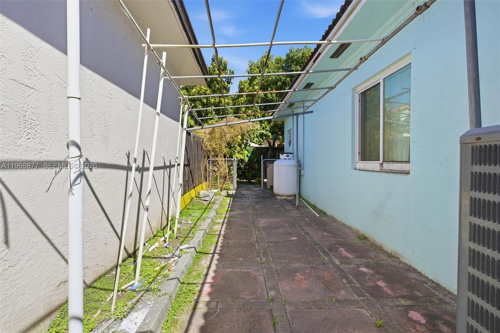 WEST LAKES GARDENS 1ST AD - Residential