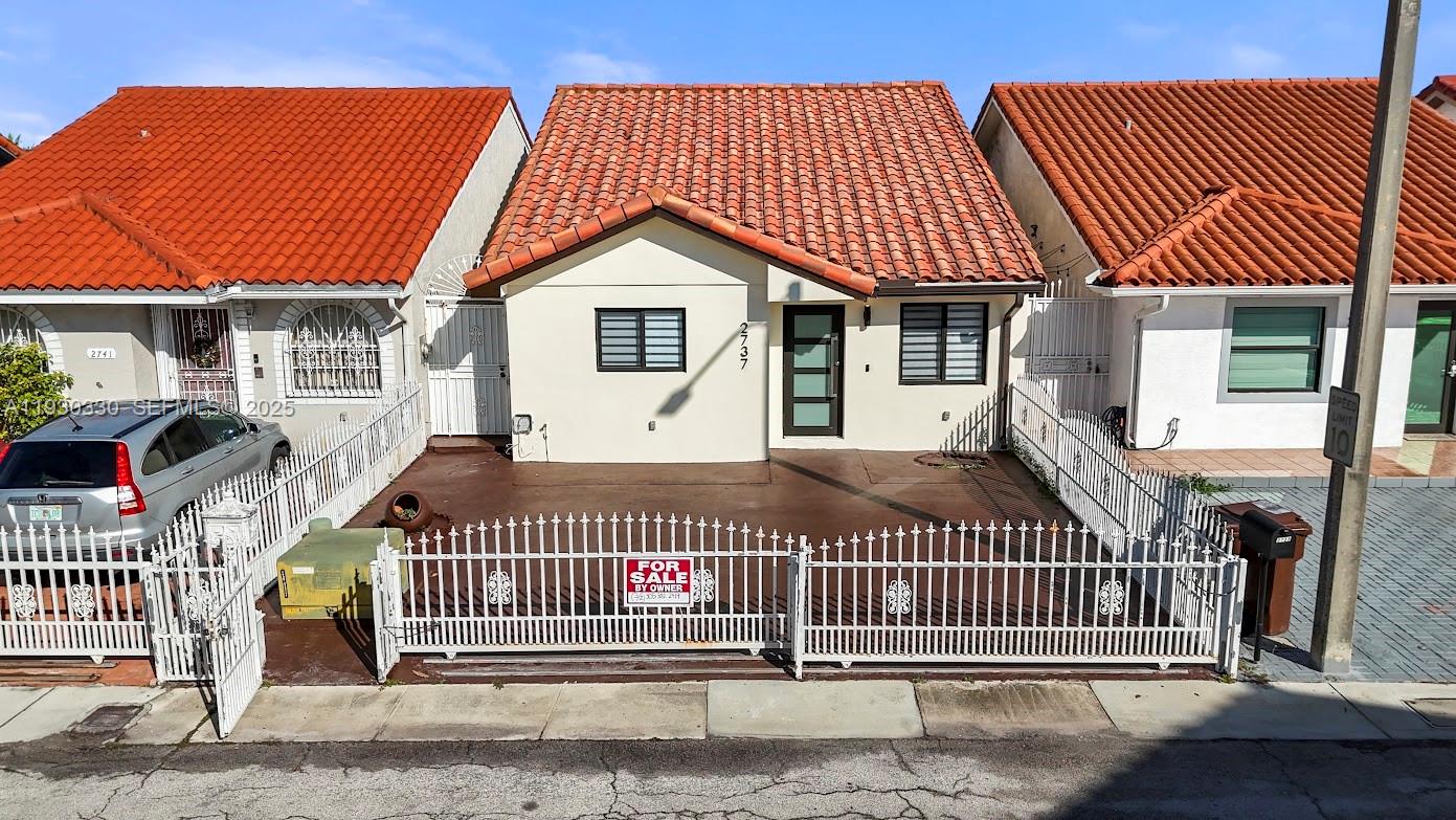 ALAMEDA BY THE LAKE - Residential