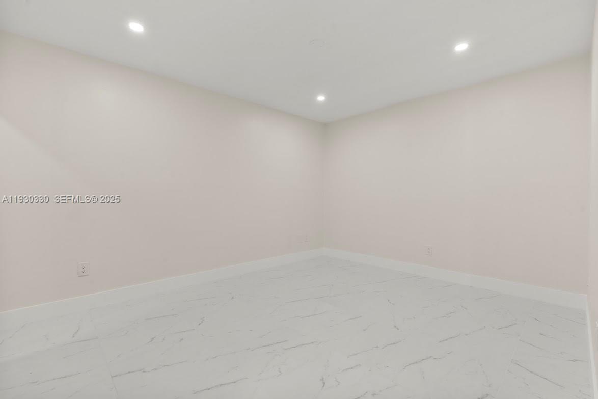 ALAMEDA BY THE LAKE - Residential