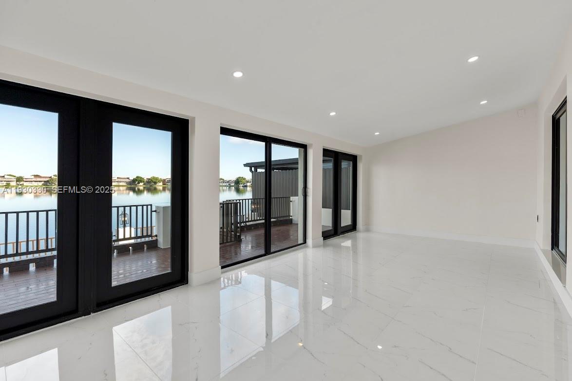 ALAMEDA BY THE LAKE - Residential