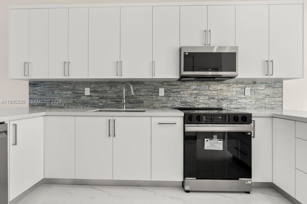 ALAMEDA BY THE LAKE - Residential