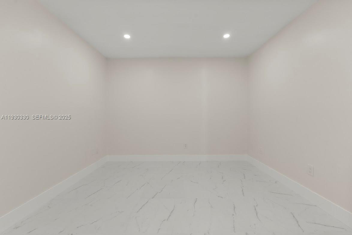 ALAMEDA BY THE LAKE - Residential