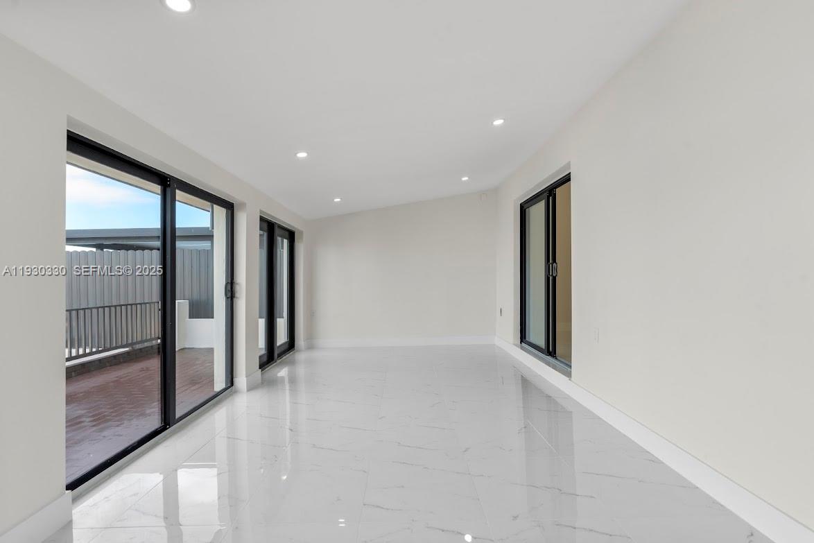 ALAMEDA BY THE LAKE - Residential