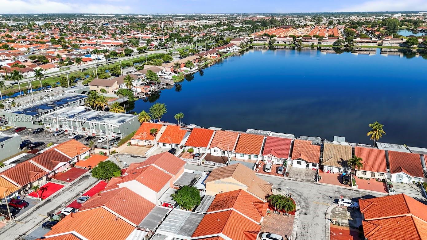 ALAMEDA BY THE LAKE - Residential