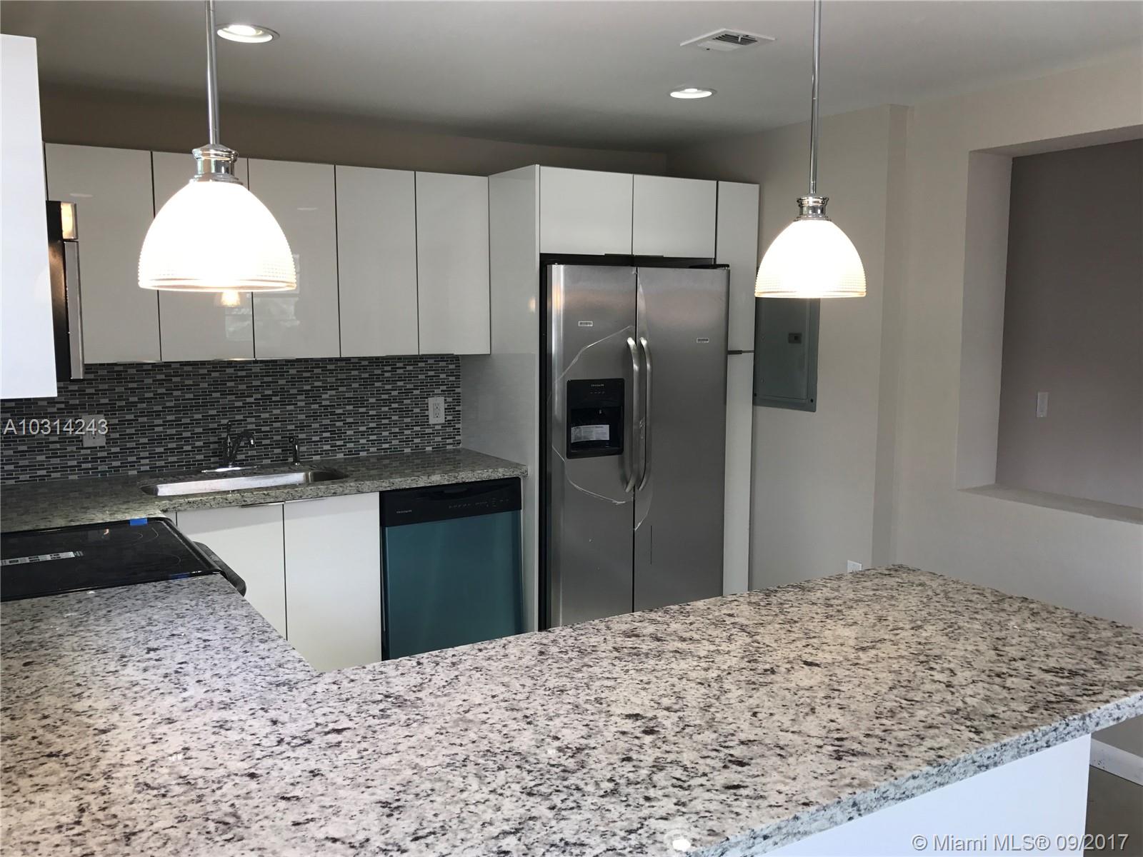 MYRA DELLS - Residential