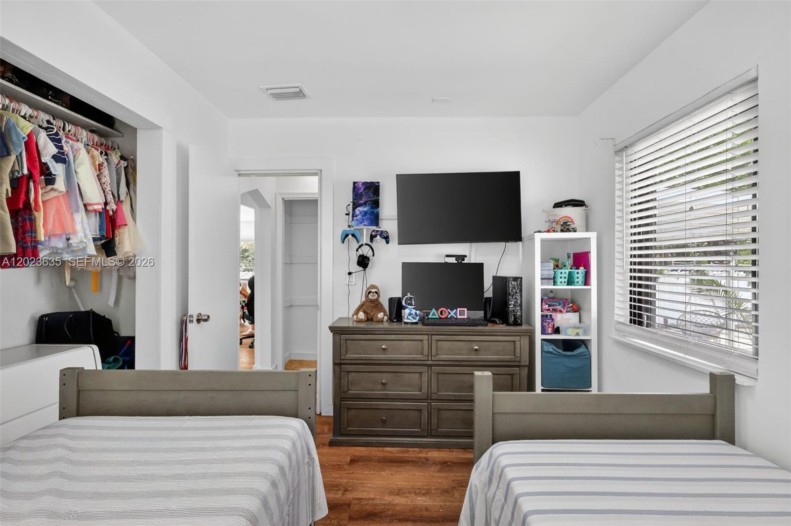 ORANGE HEIGHTS - Residential