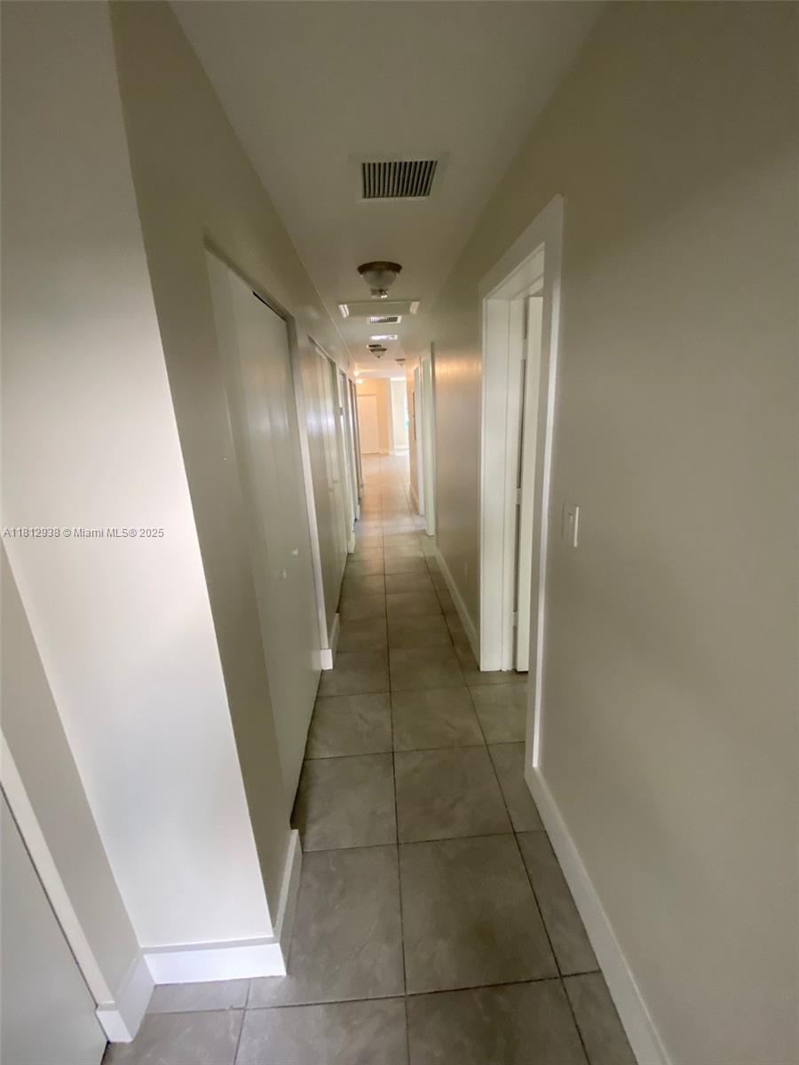 5447 NW 5th Ct