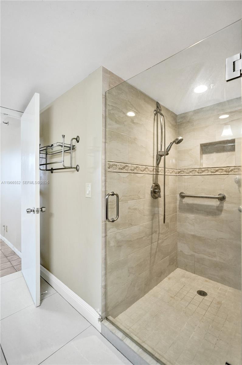 HUNTINGTON LAKES SEC ONE - Residential