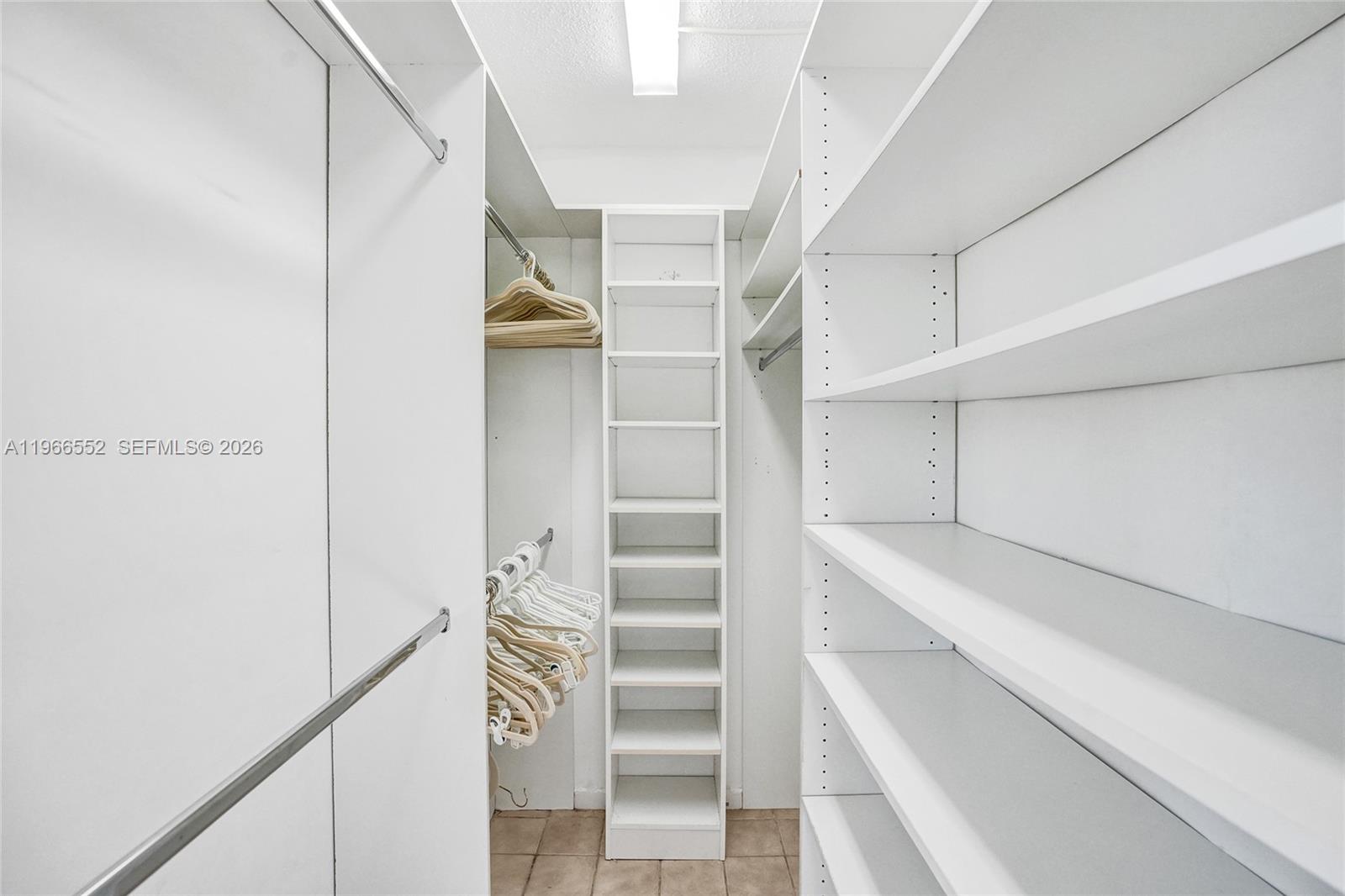 HUNTINGTON LAKES SEC ONE - Residential