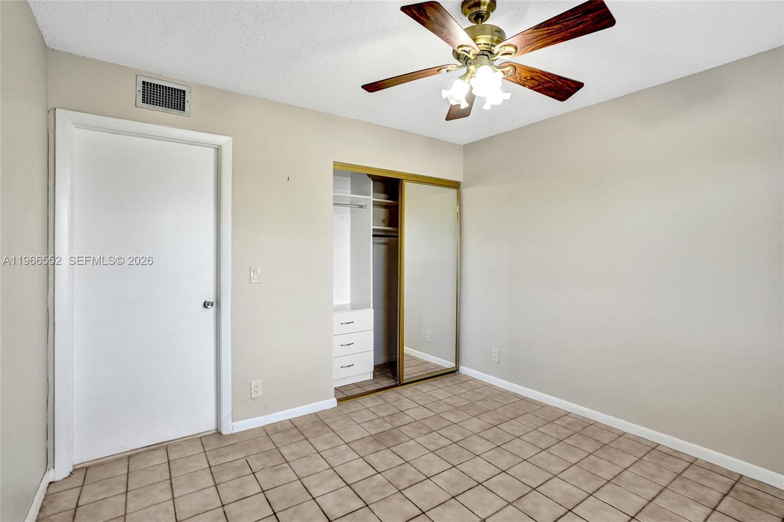 HUNTINGTON LAKES SEC ONE - Residential