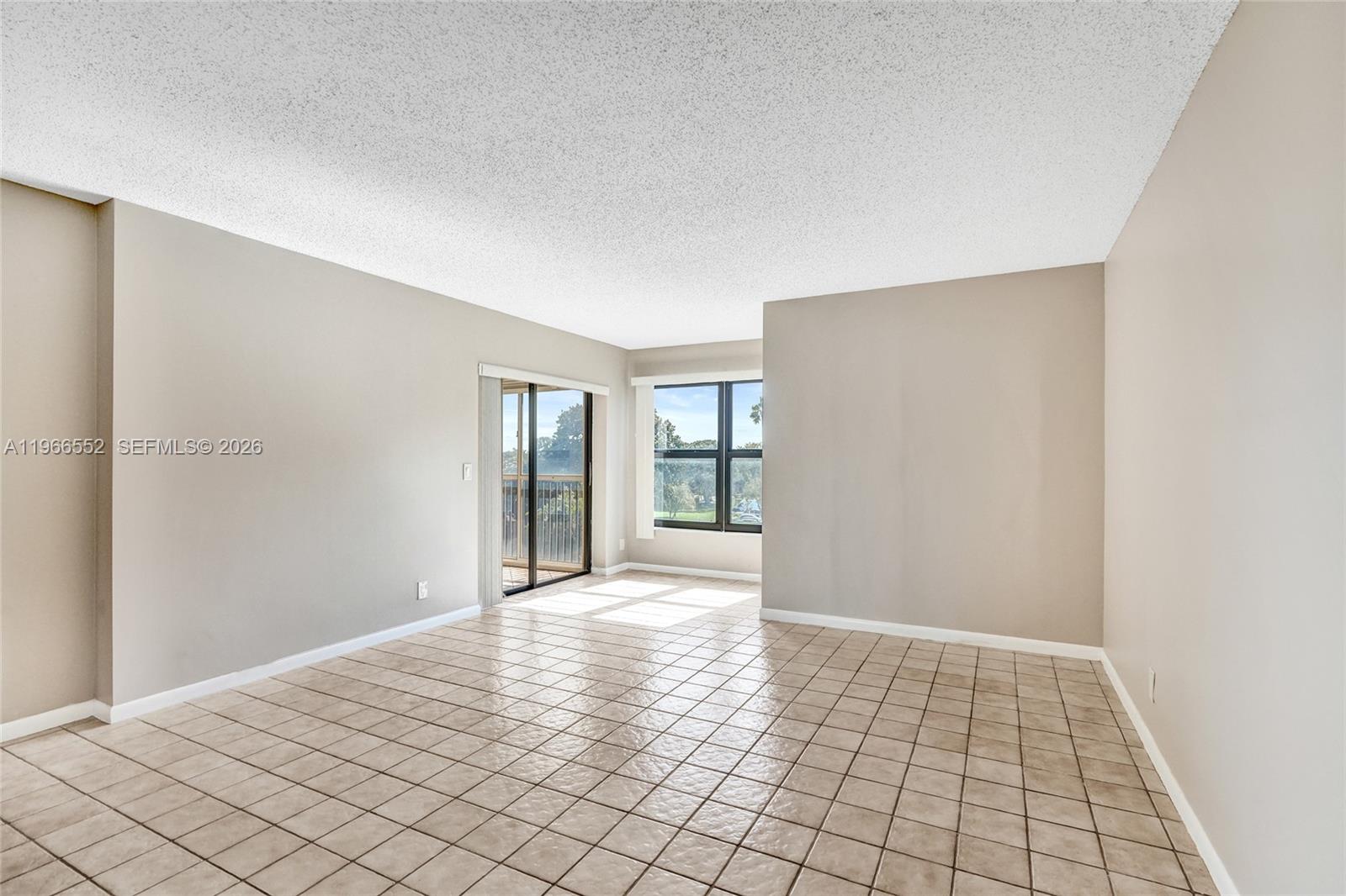 HUNTINGTON LAKES SEC ONE - Residential