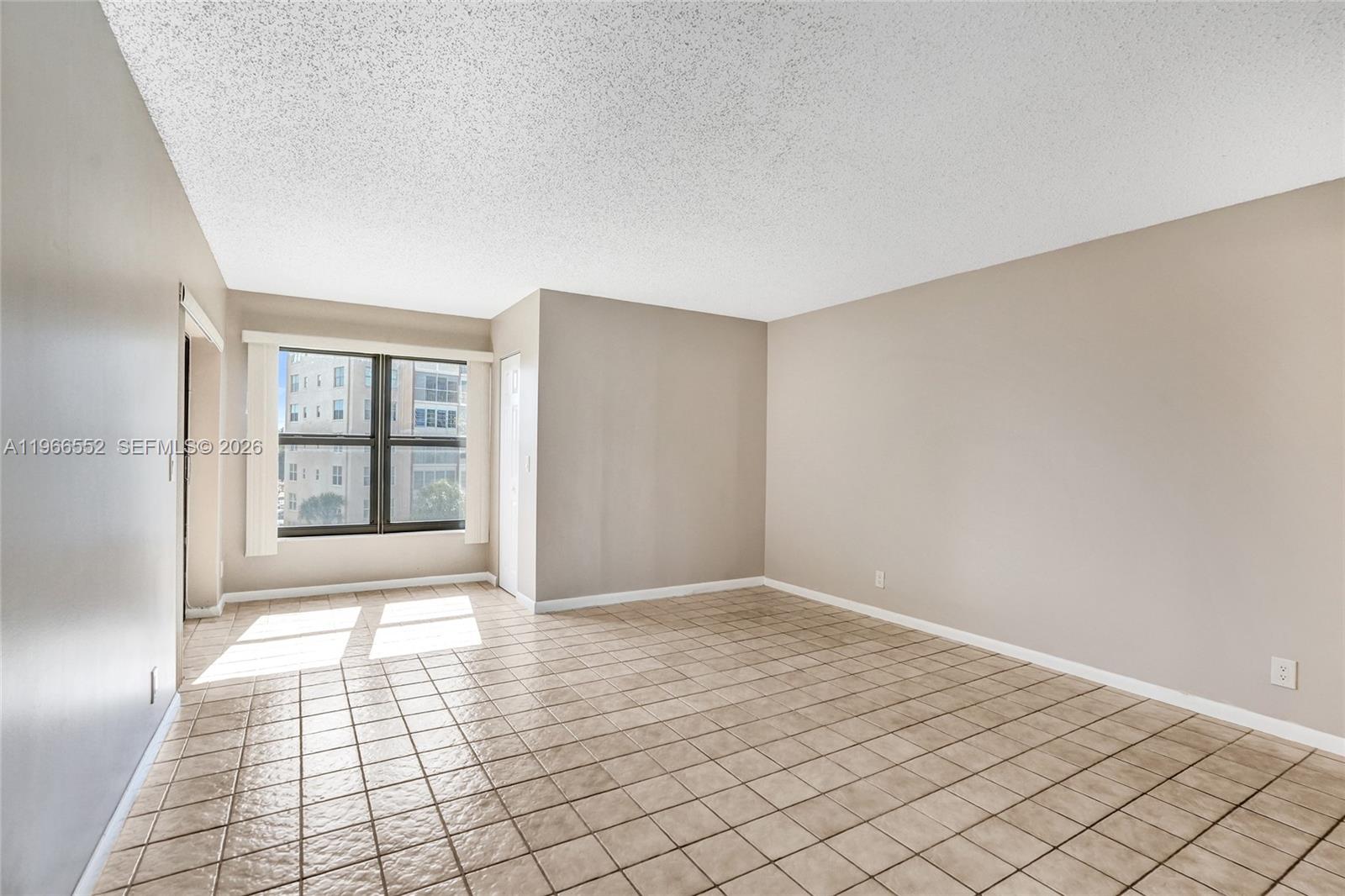 HUNTINGTON LAKES SEC ONE - Residential