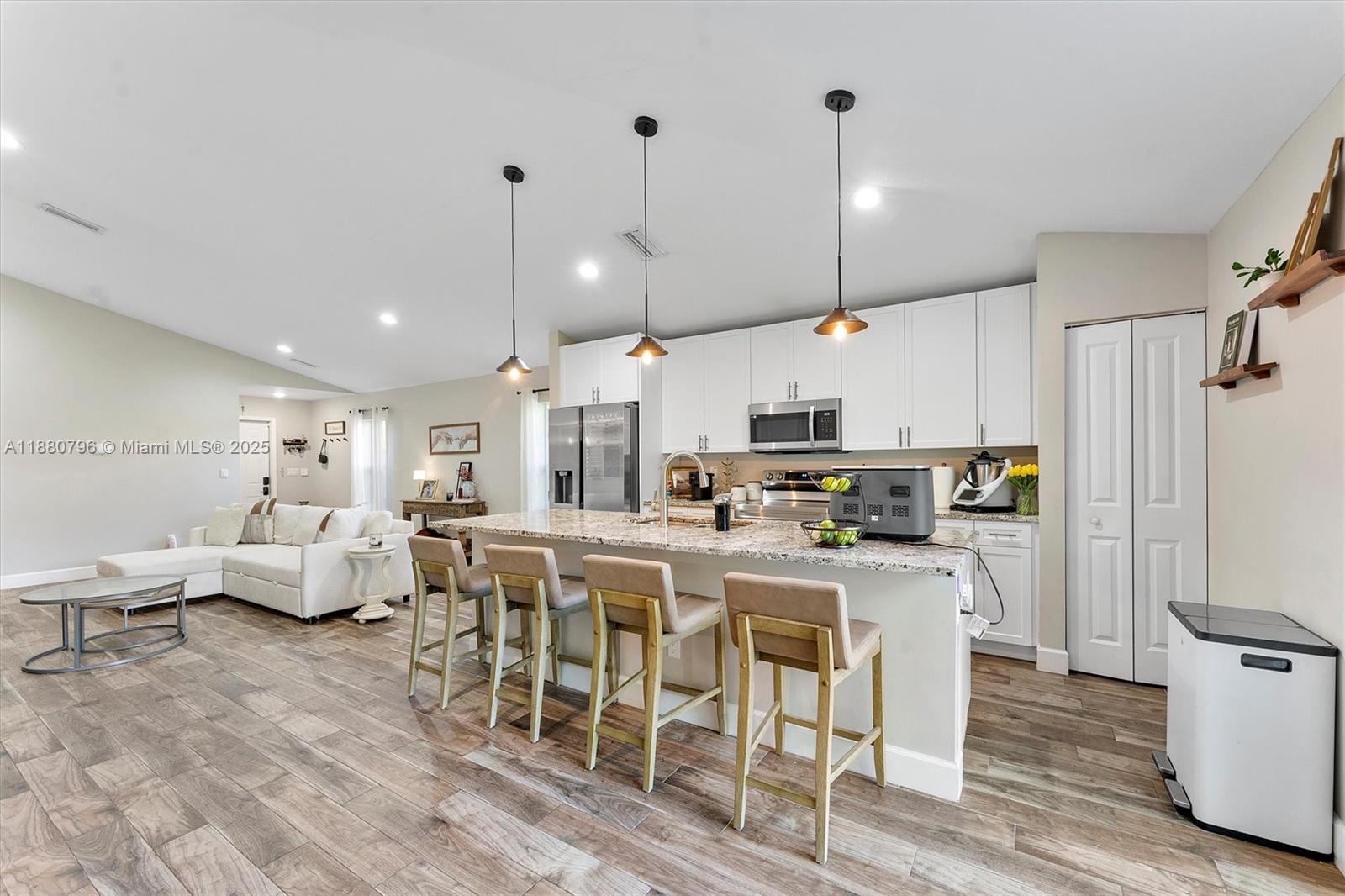 WASHINGTON HEIGHTS - Residential Lease