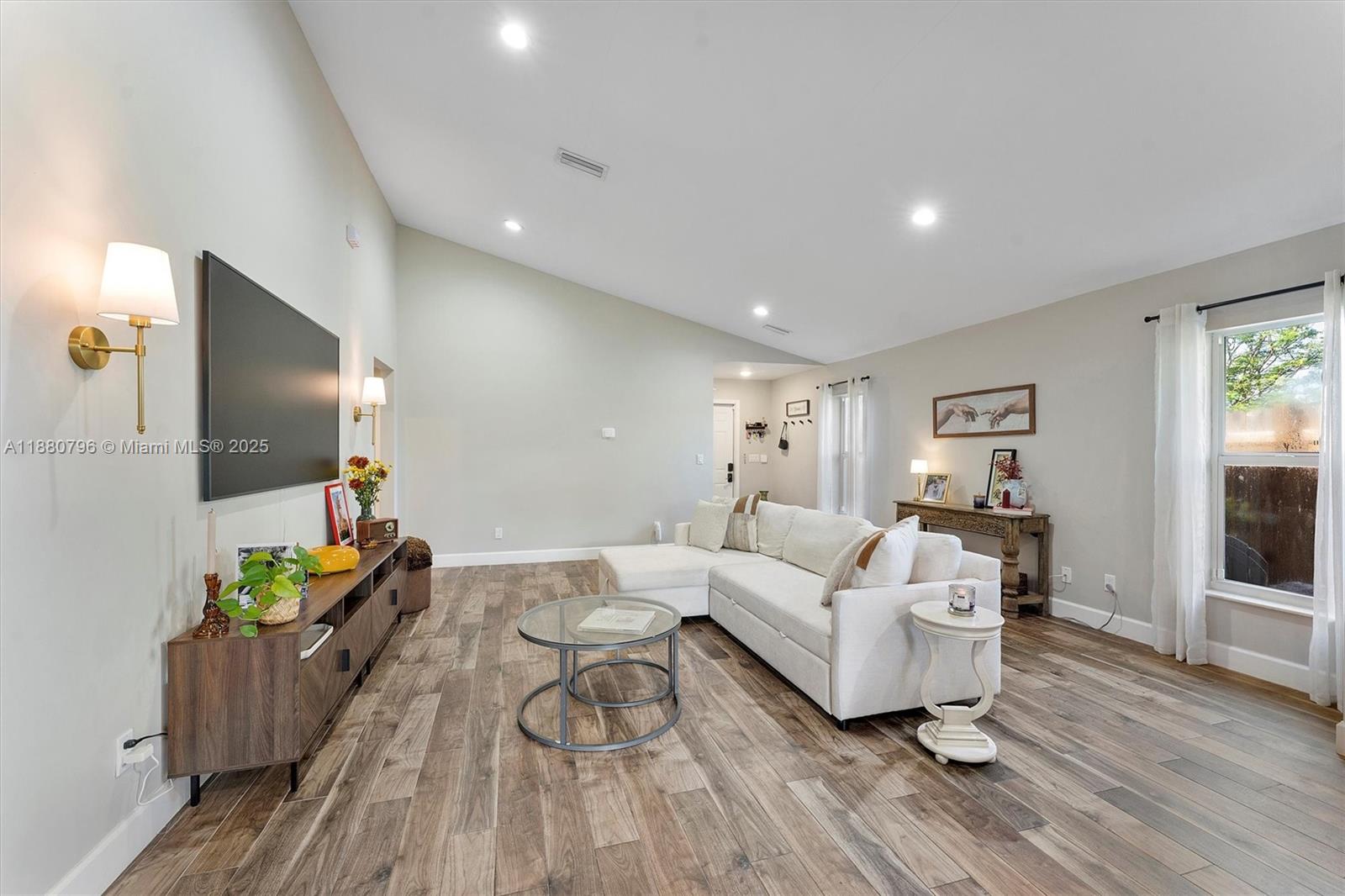 WASHINGTON HEIGHTS - Residential Lease
