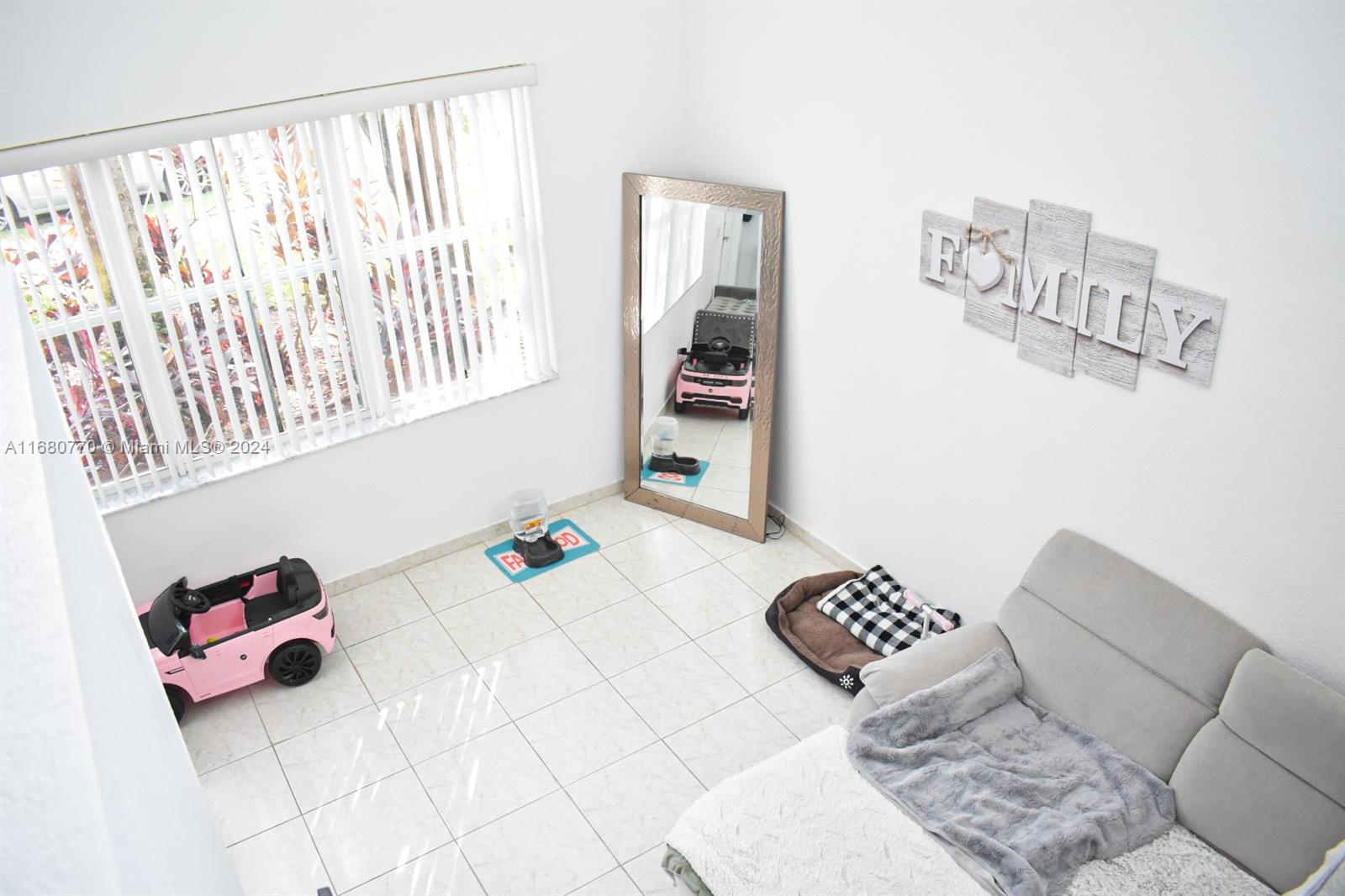 SECTOR 2-PARCELS 17 18 19 - Residential