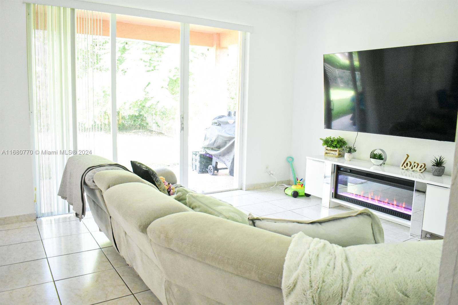 SECTOR 2-PARCELS 17 18 19 - Residential