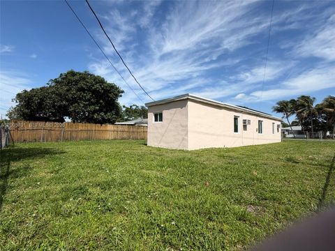 Tiny photo for 1698 NE 177th St, North Miami Beach, FL 33162 (MLS # A12005701)