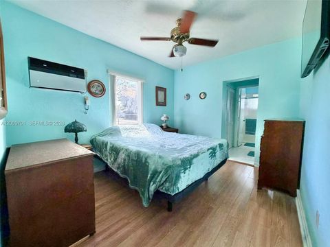 Tiny photo for 1698 NE 177th St, North Miami Beach, FL 33162 (MLS # A12005701)