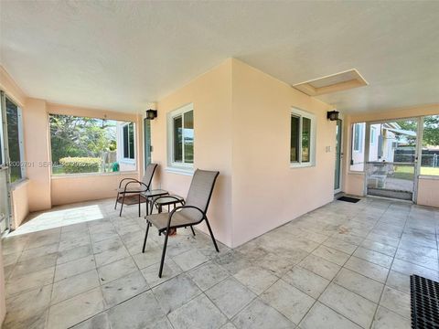 Tiny photo for 1698 NE 177th St, North Miami Beach, FL 33162 (MLS # A12005701)