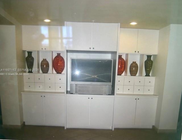 VALENCIA CONDO - Residential Lease