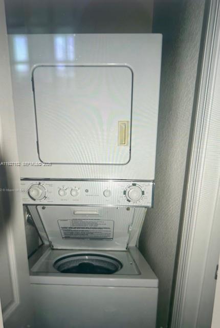 VALENCIA CONDO - Residential Lease