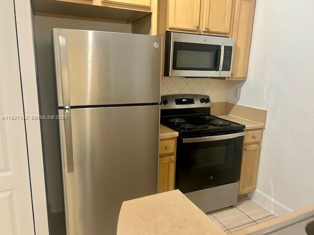 VALENCIA CONDO - Residential Lease