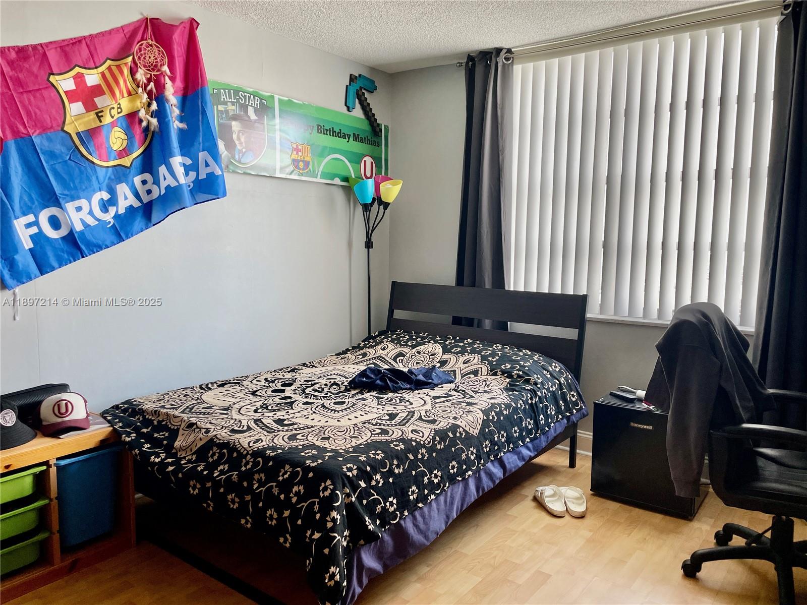 COMMODORE PLAZA CONDO - Residential