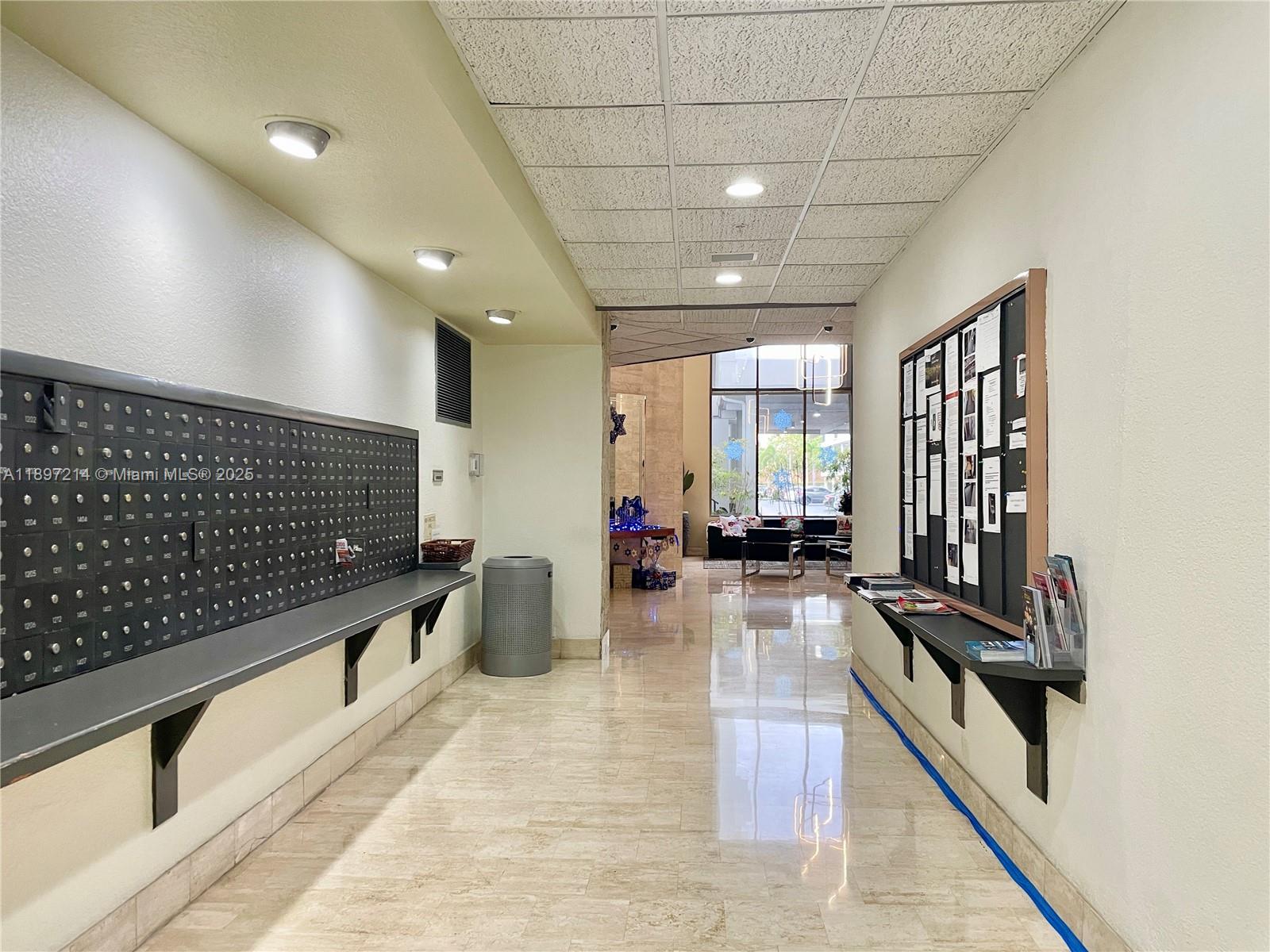 COMMODORE PLAZA CONDO - Residential