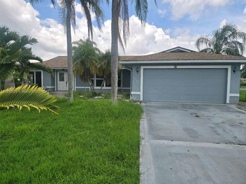 Treasure Coast Fixer Uppers 25 1744 SE Berkshire Blvd Port St Lucie FL 34952