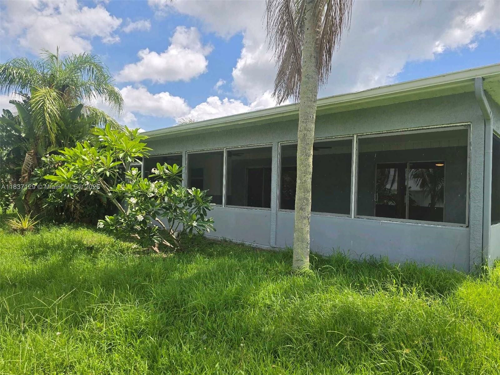 1744 SE Berkshire Blvd, Port St Lucie, FL, 34952/$364,000 1 1744 SE Berkshire Blvd