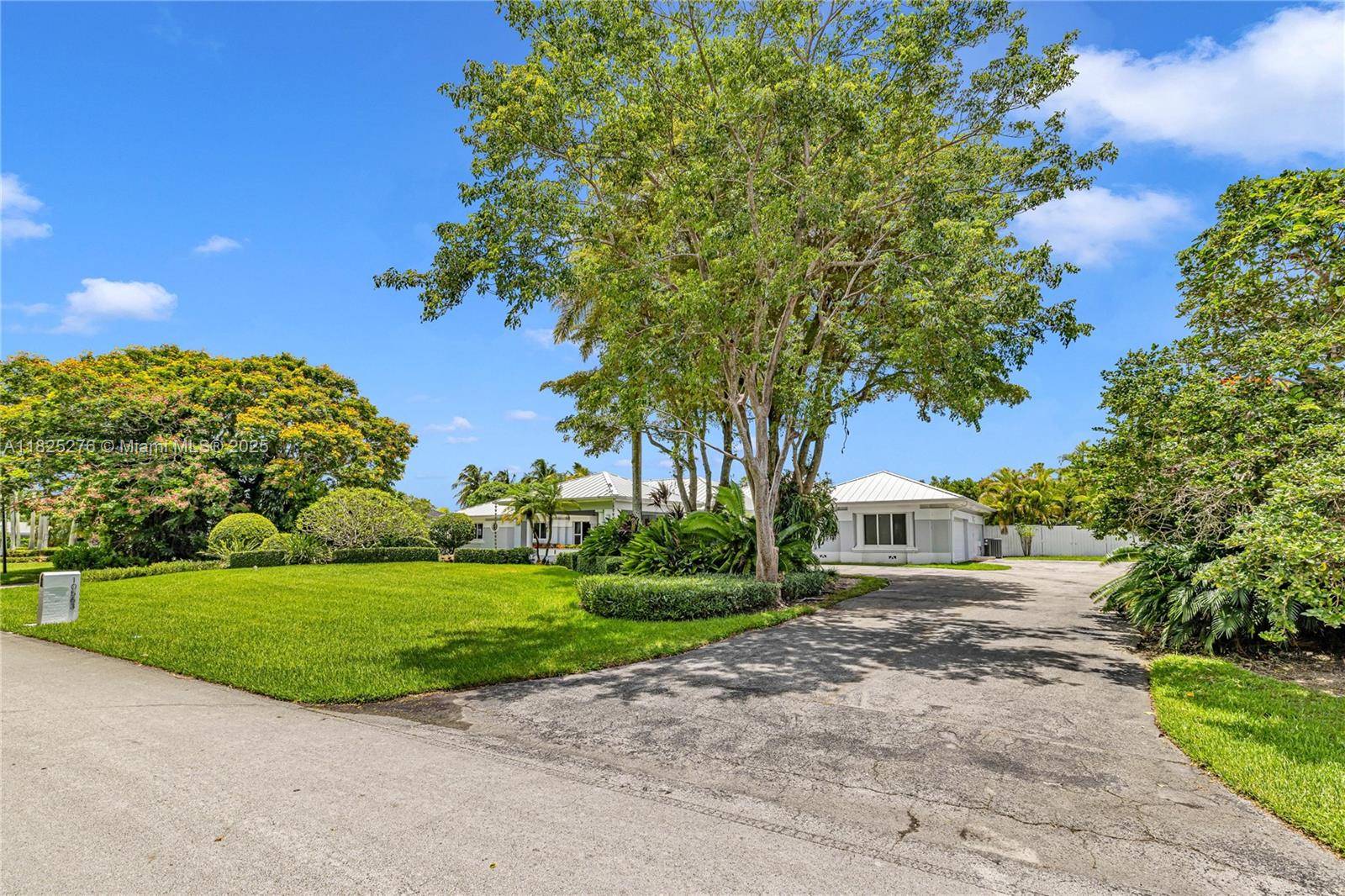 COURTS OF GALLOWAY GLEN - Residential