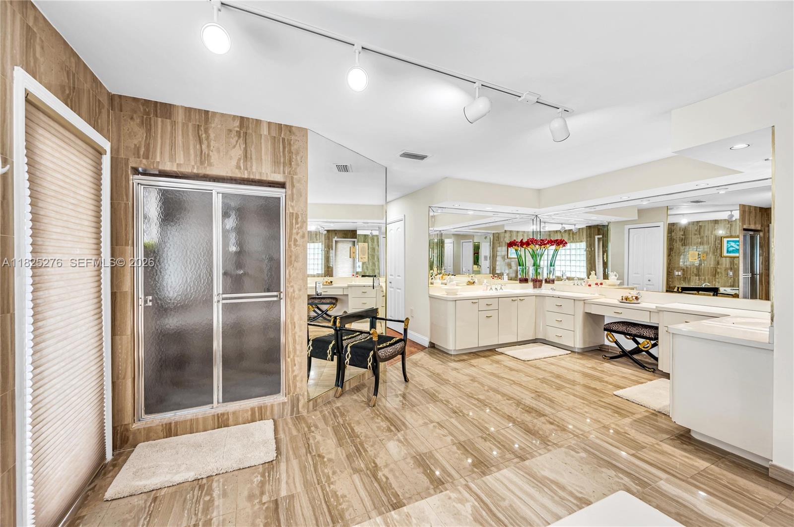 COURTS OF GALLOWAY GLEN - Residential