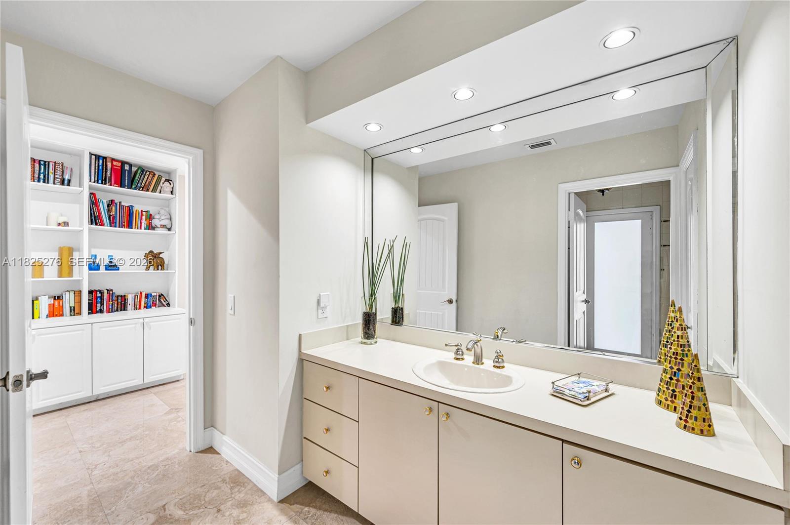 COURTS OF GALLOWAY GLEN - Residential