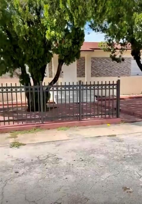 351 E 35th St Hialeah FL 33013