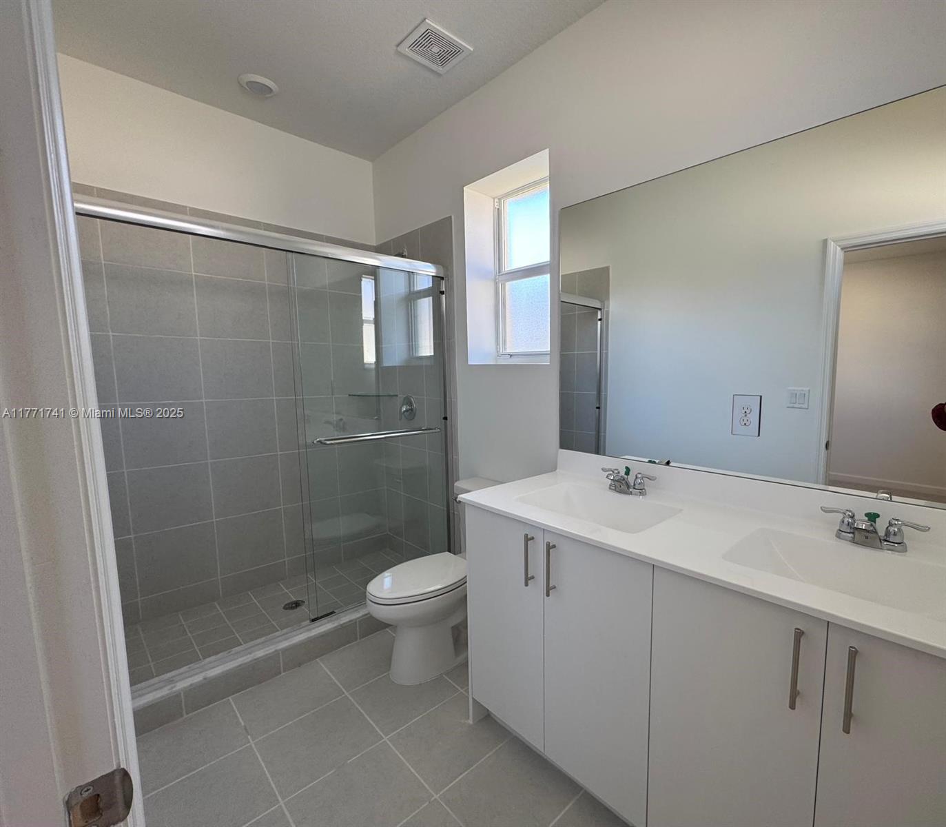 ALTAMIRA - Residential Lease