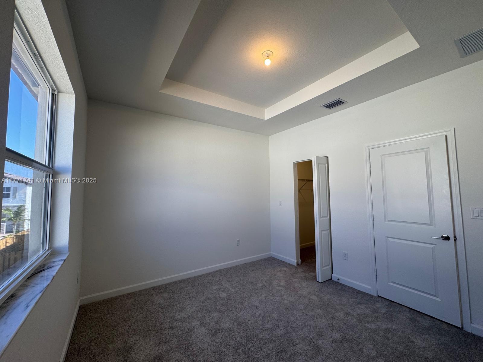 ALTAMIRA - Residential Lease
