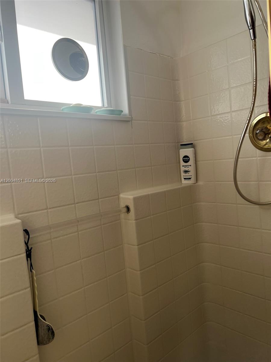 VILLAGE OF KINGS CREEK CO - Residential