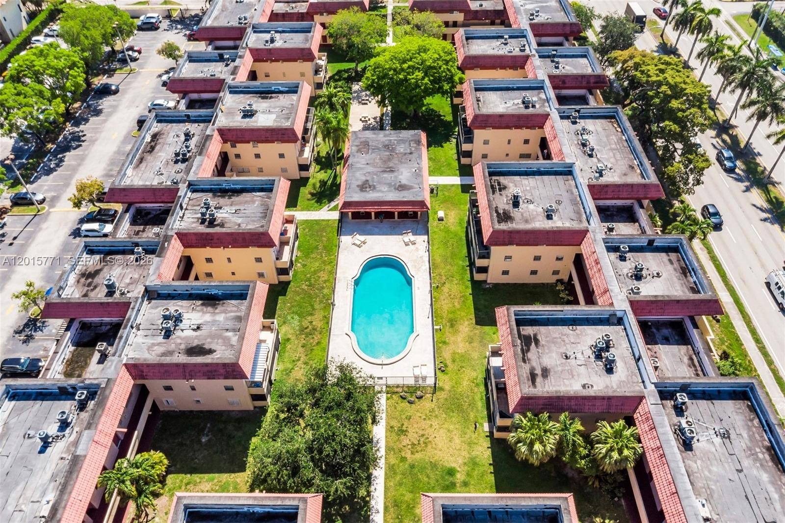 CASTLE APTS CONDO - Residential
