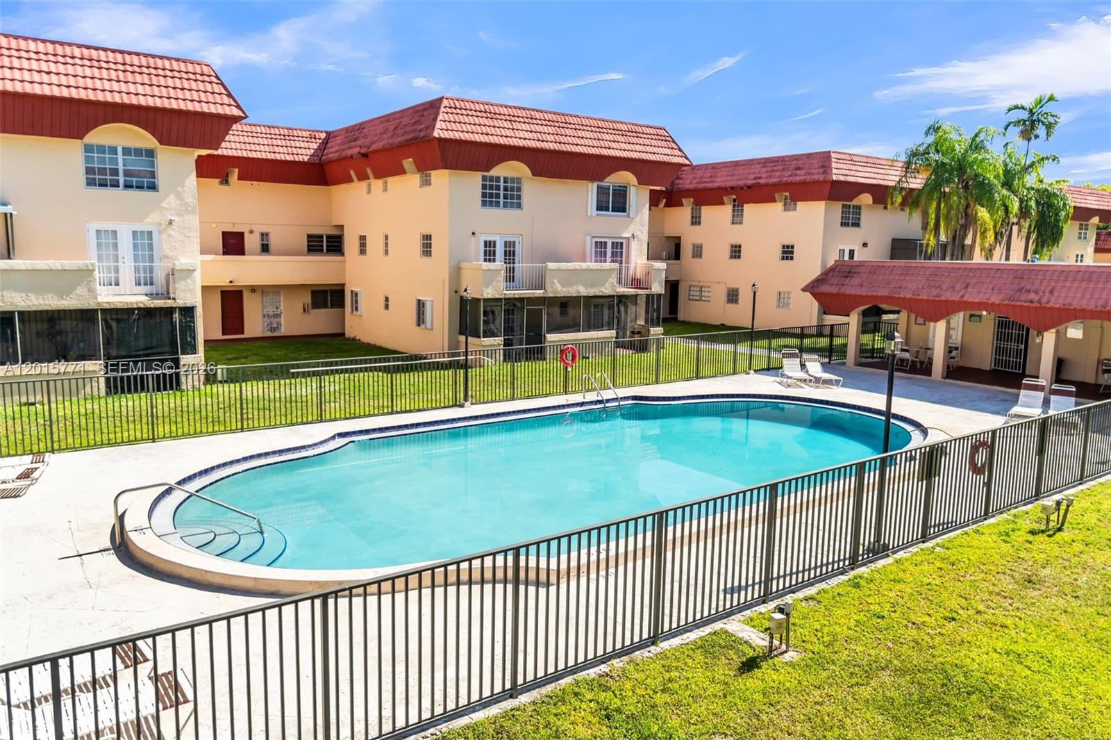 CASTLE APTS CONDO - Residential