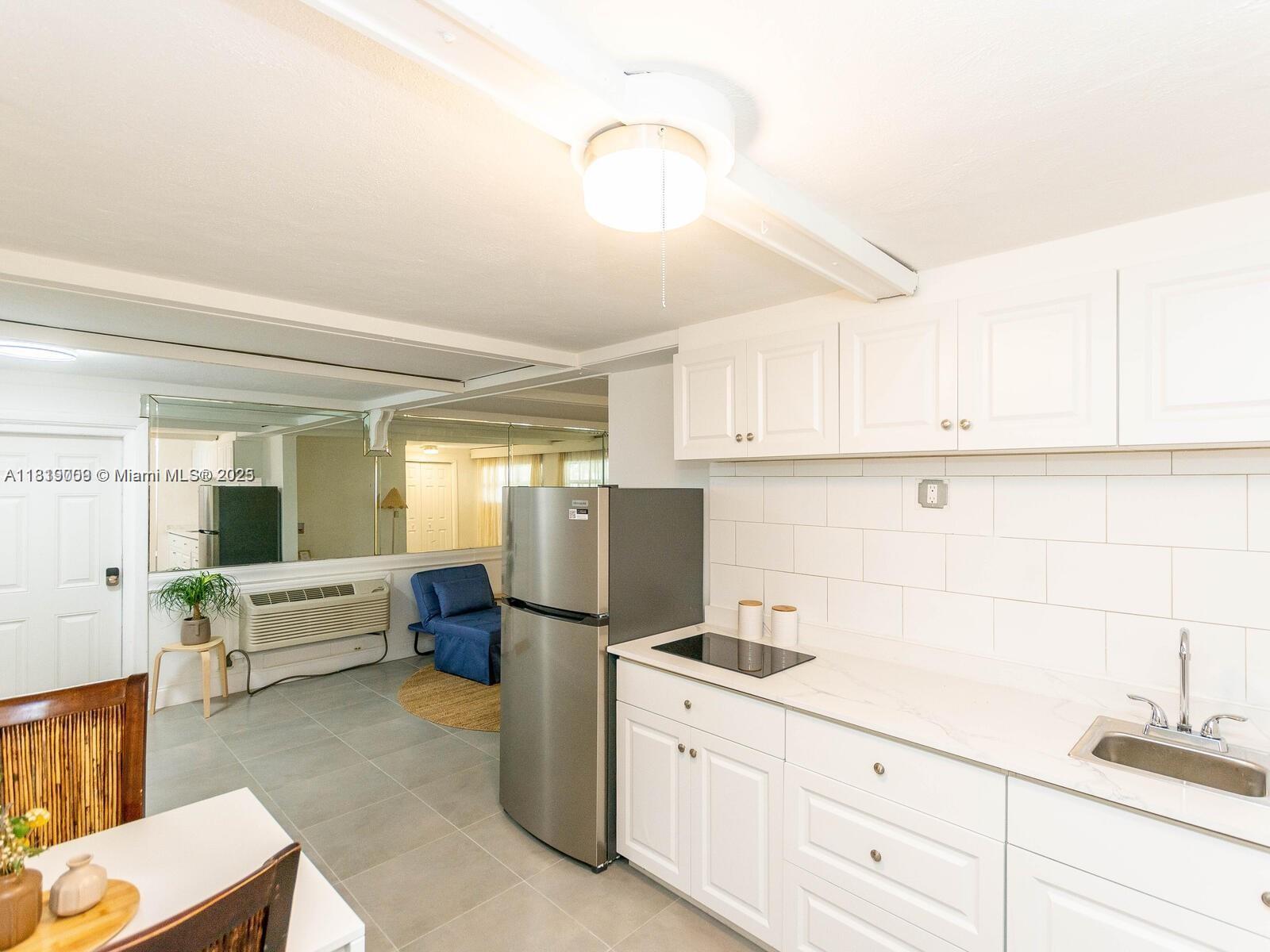 Rental Property at 3352 Sw 6th St B, Miami, Broward County, Florida - Bedrooms: 1 
Bathrooms: 1  - $1,595 MO.
