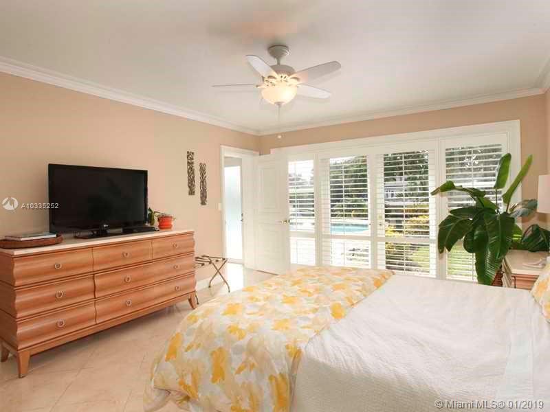 29 54 41 C GABLES RIV SEC - Residential