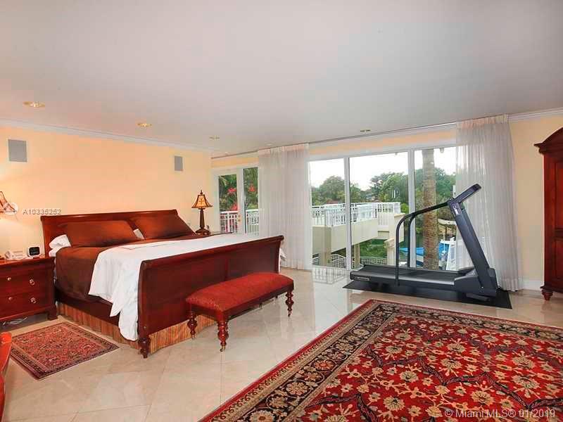 29 54 41 C GABLES RIV SEC - Residential