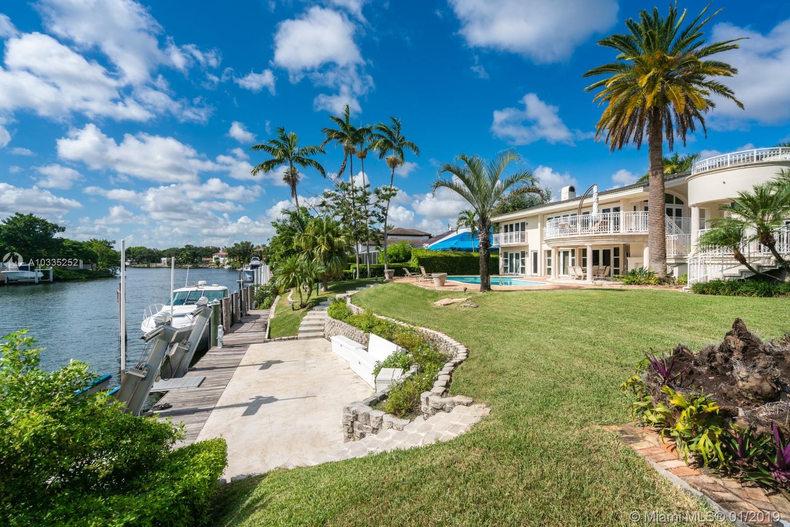 29 54 41 C GABLES RIV SEC - Residential