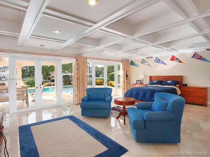 29 54 41 C GABLES RIV SEC - Residential