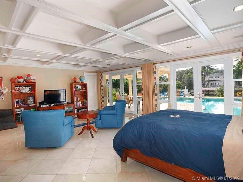 29 54 41 C GABLES RIV SEC - Residential