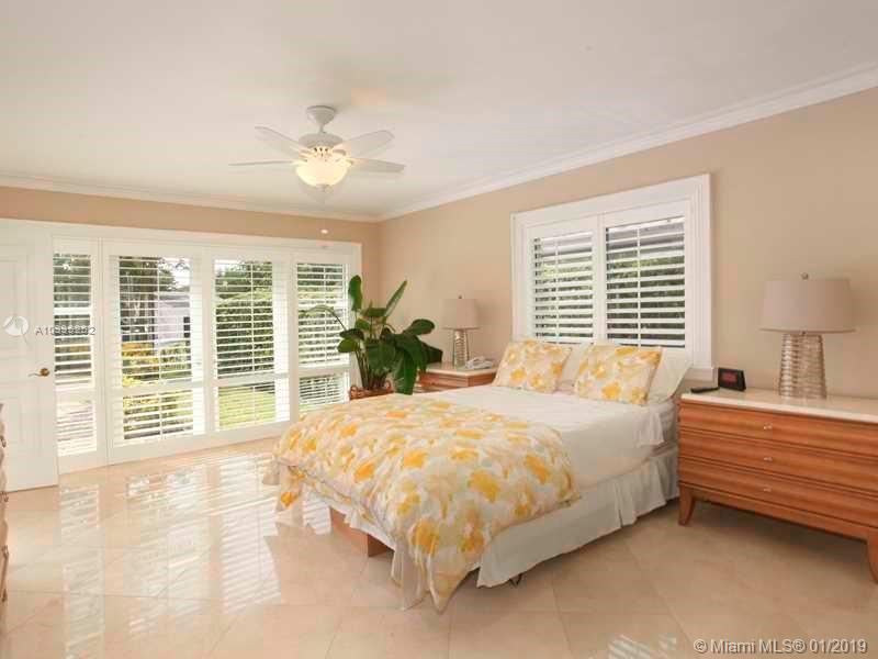 29 54 41 C GABLES RIV SEC - Residential