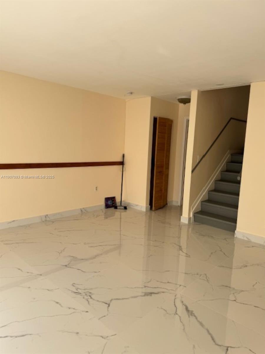 GABLES POINT CONDO I - Residential Lease